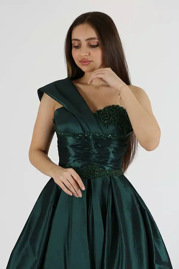 فستان سهرة قصير روماني