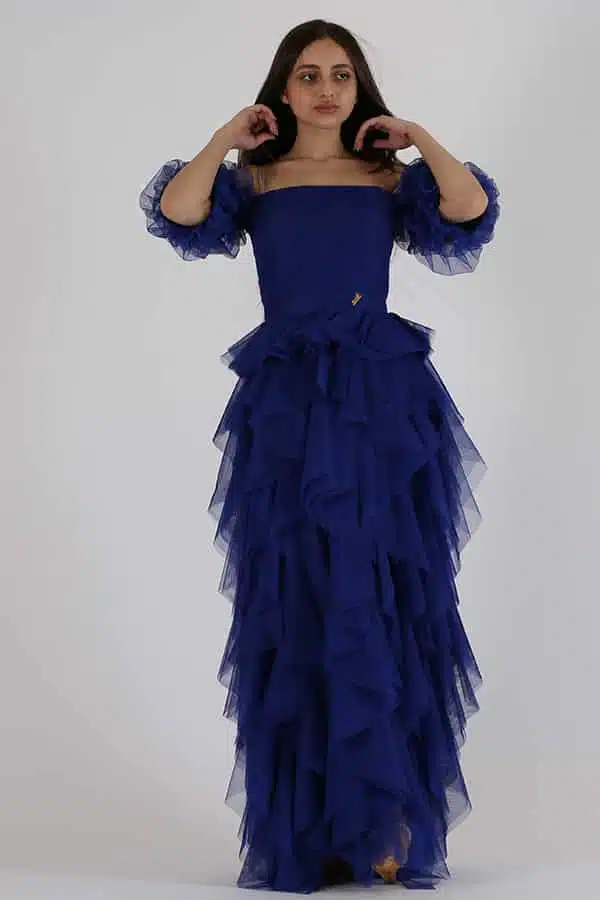 فستان طويل بأكمام نص مكرمشة