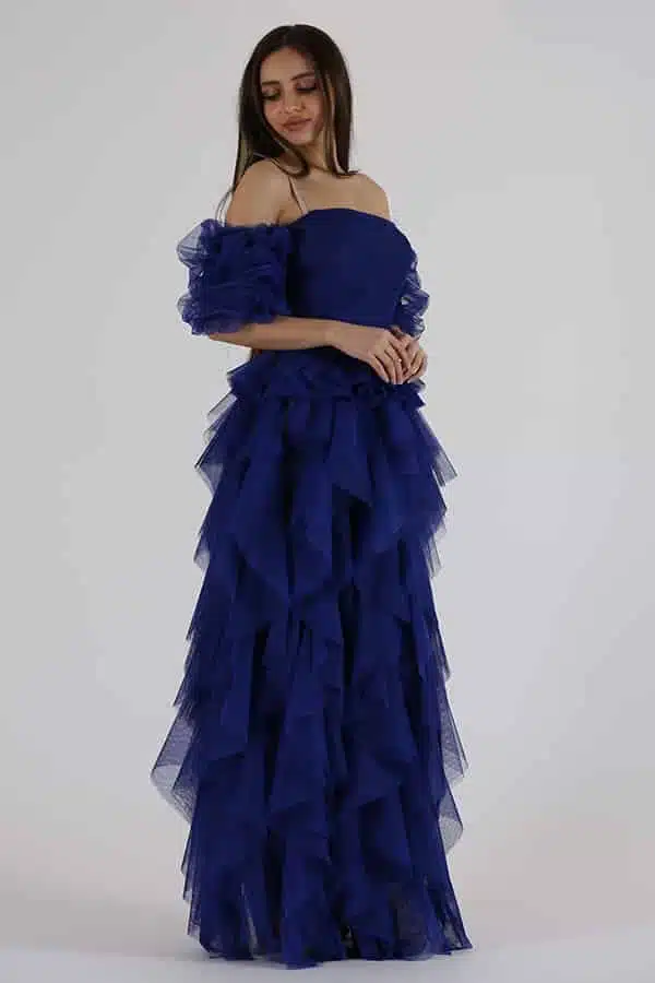 فستان طويل بأكمام نص مكرمشة