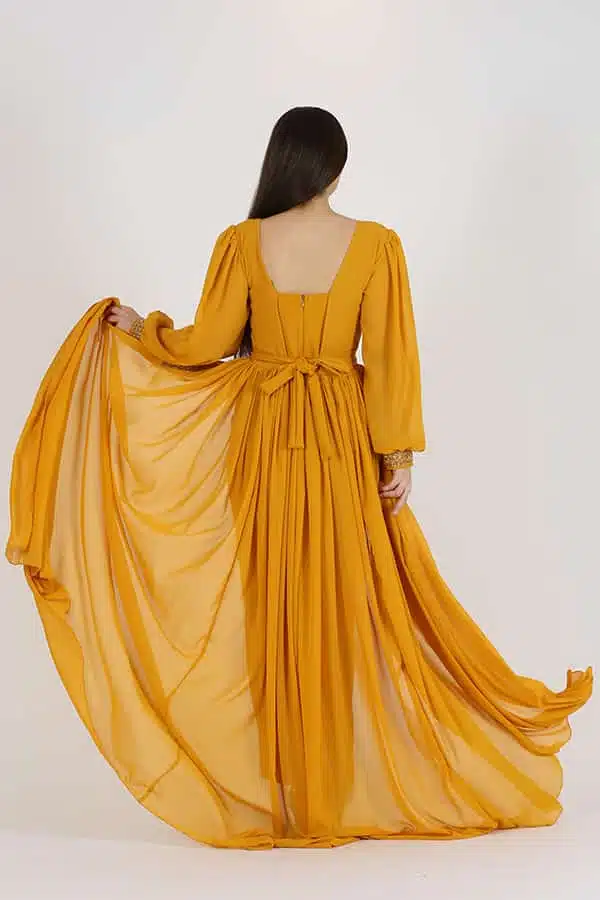 فستان طويل شيفون