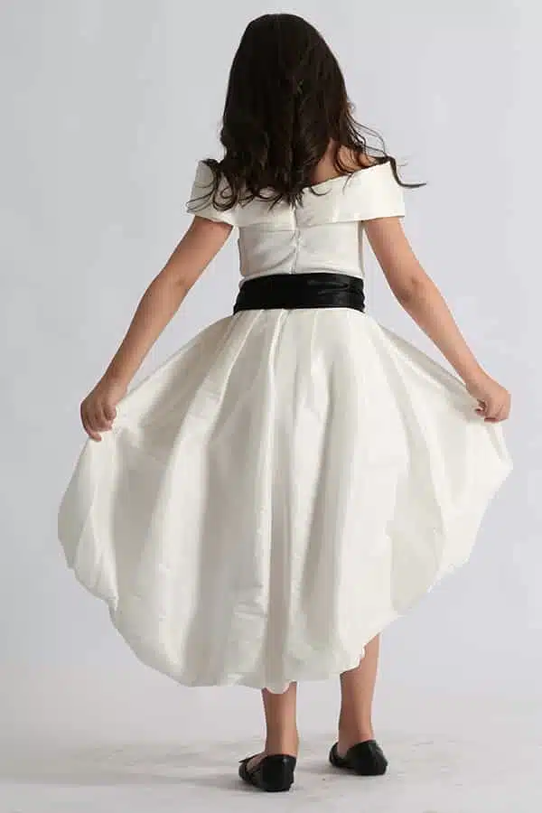 فستان بناتي بأكمام اوف شولدر