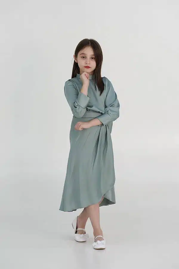 فستان بناتي انيق ناعم