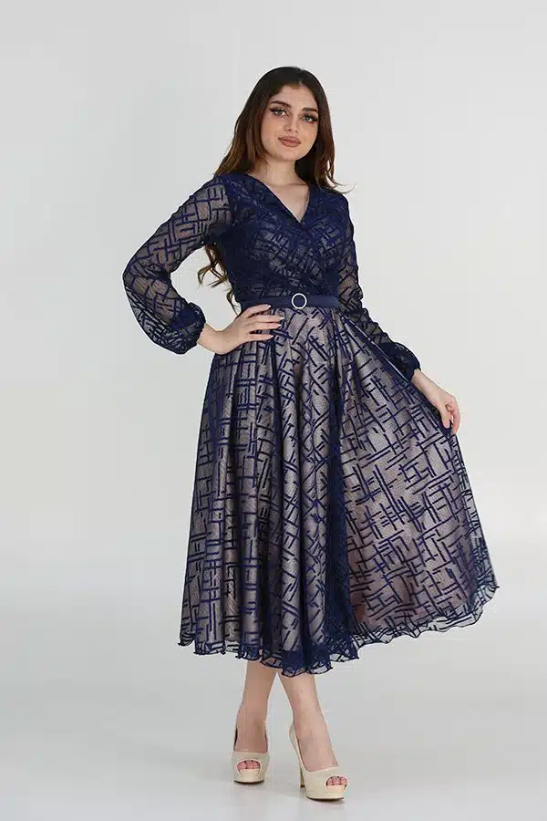 فستان قصير منفوش بأكمام طويله