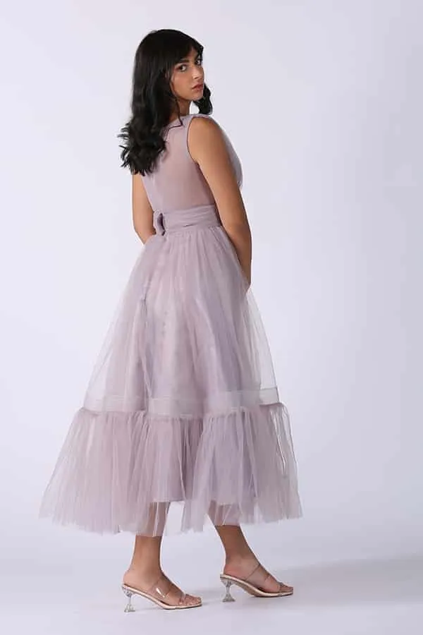 فستان ميدي قصير من خامة التل