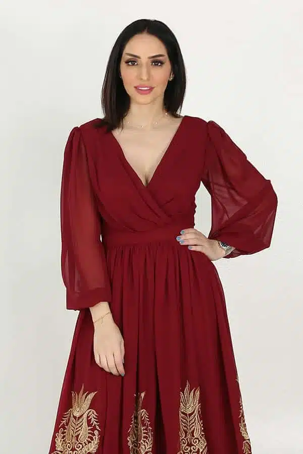 جلابية للعيد مطرزه بصدر لف