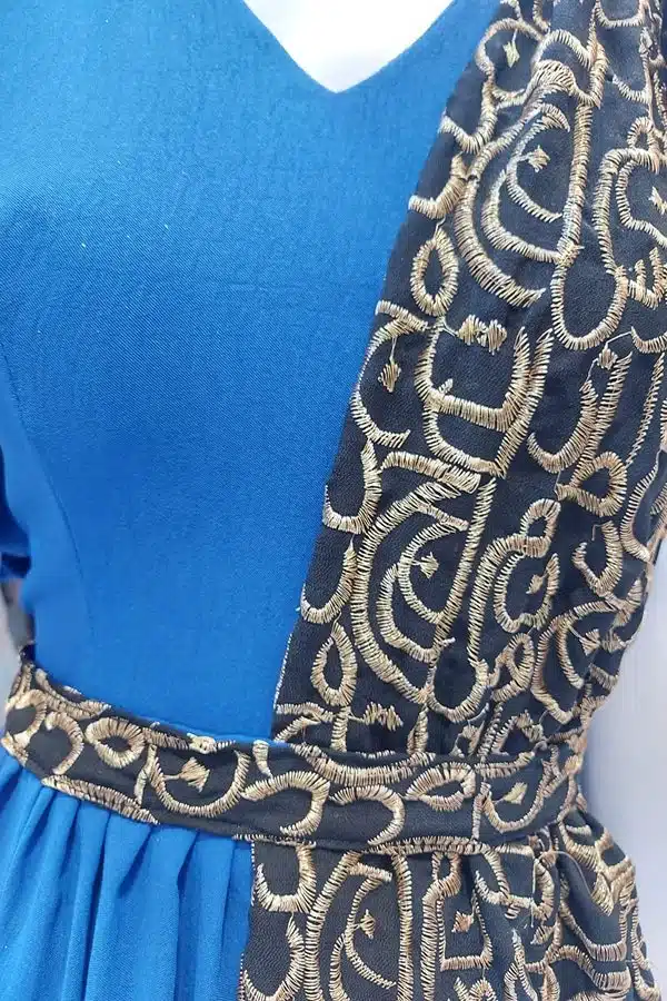 جمبسوت بناتي مزين بشال مطرز