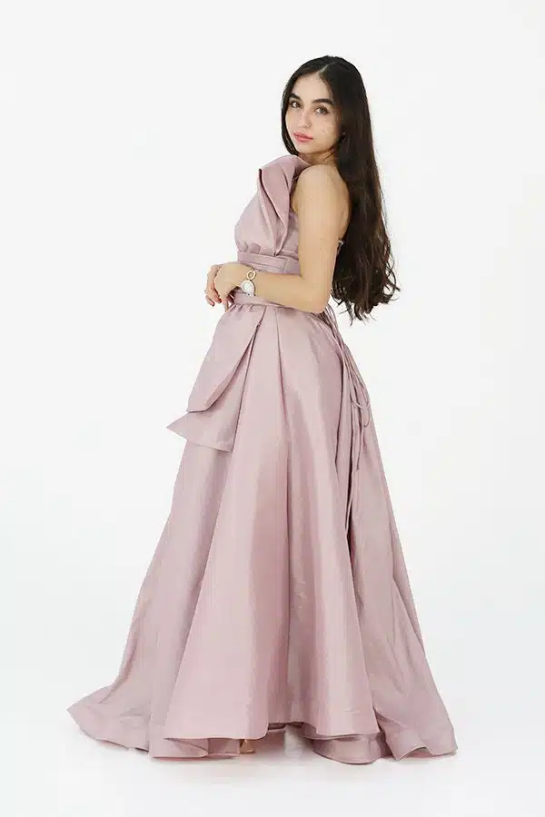 فستان طويل من خامة التفتا شانتون فستان طويل من خامة التفتا شانتون