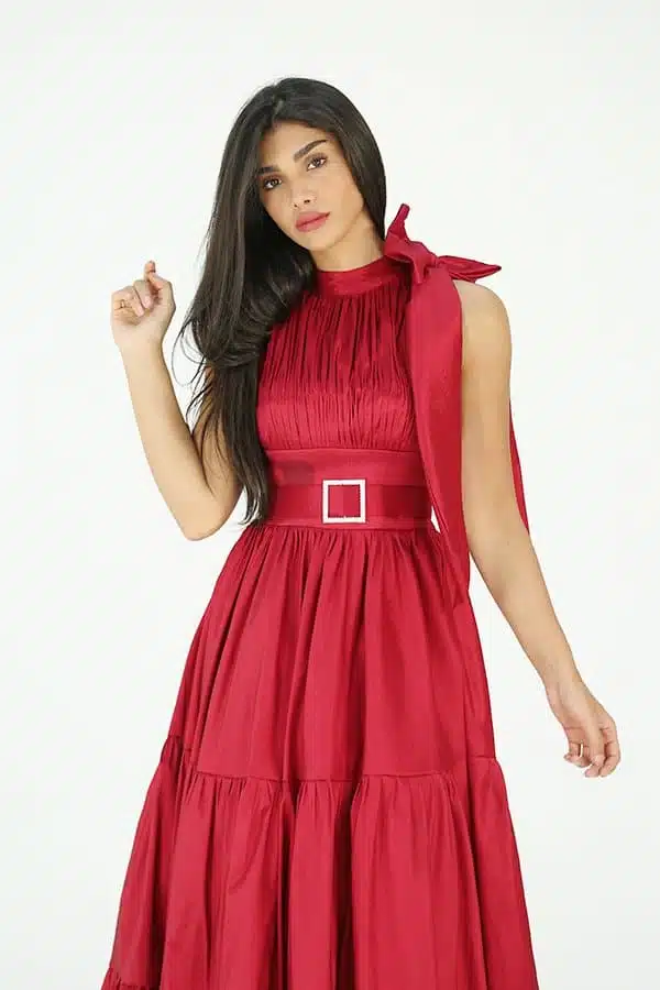 فستان سهرة فونكة في الكتف