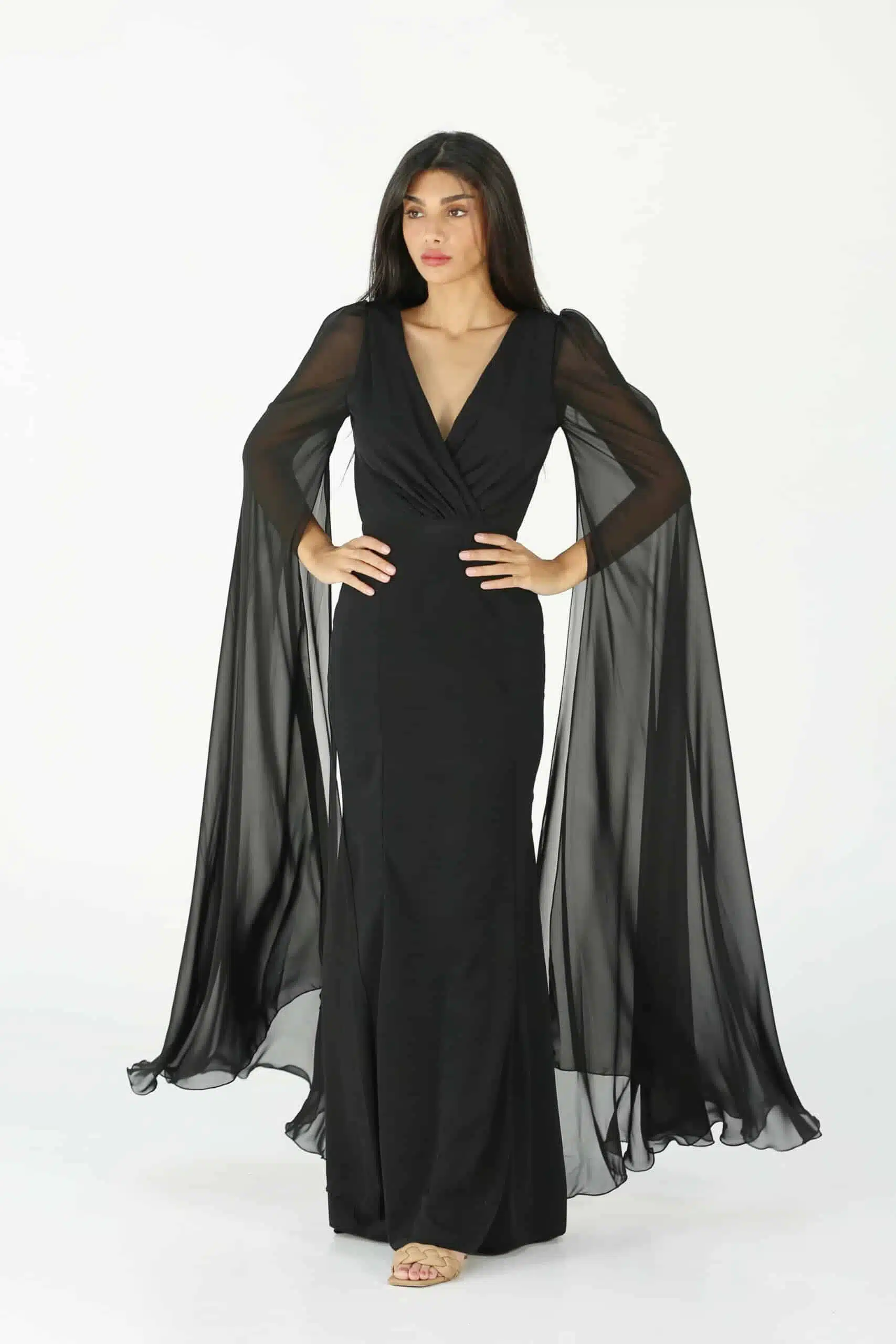 فستان سهرة باكمام منديل