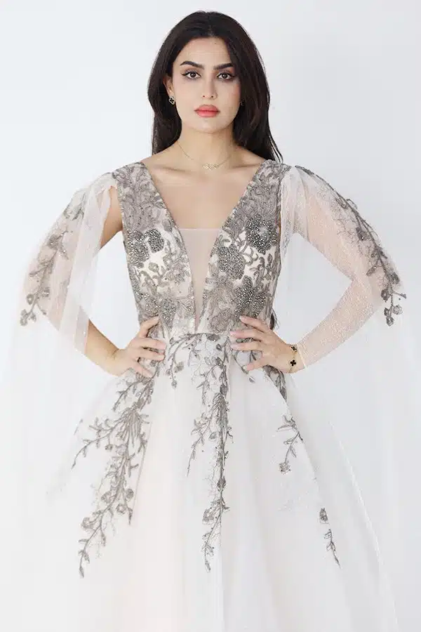 فستان سهرة بأكمام منديل انيق