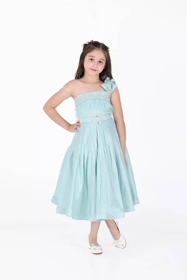 فستان بناتي مطرز كتف واحد