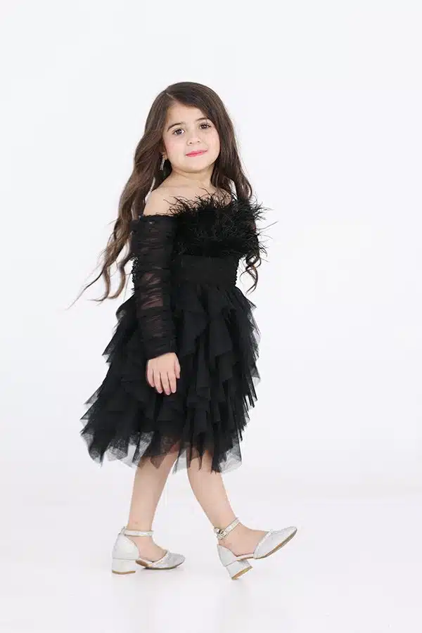 فستان بناتي تل بأكمام