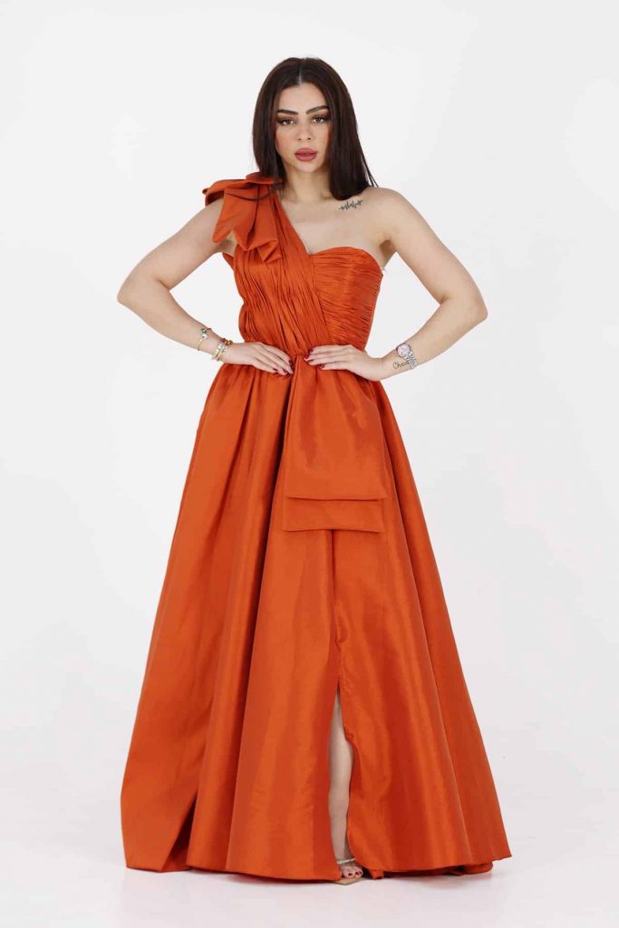 فستان سهرة طوبي بفونكة