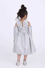 فستان بناتي راقي بأكمام طويلة مكشوف الأكتاف