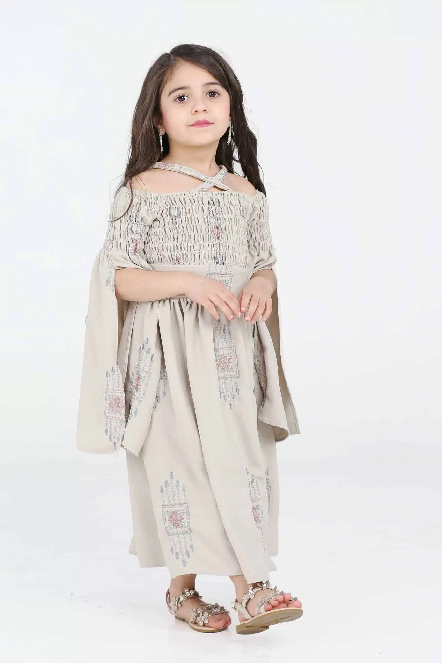 ⁦جلابية رمضان بناتي بأكمام مفتوحة⁩ - الصورة ⁦2⁩