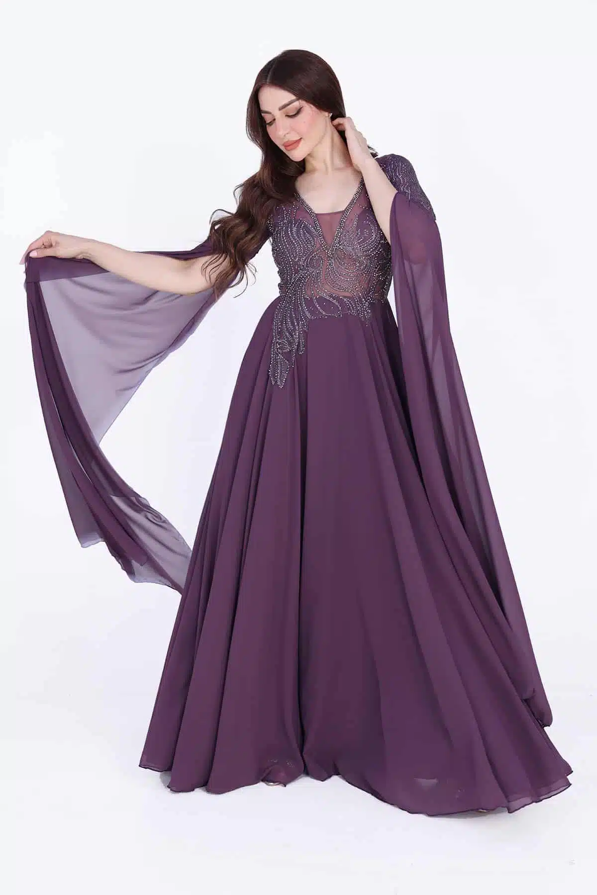 فستان سهرة بأكمام منديل