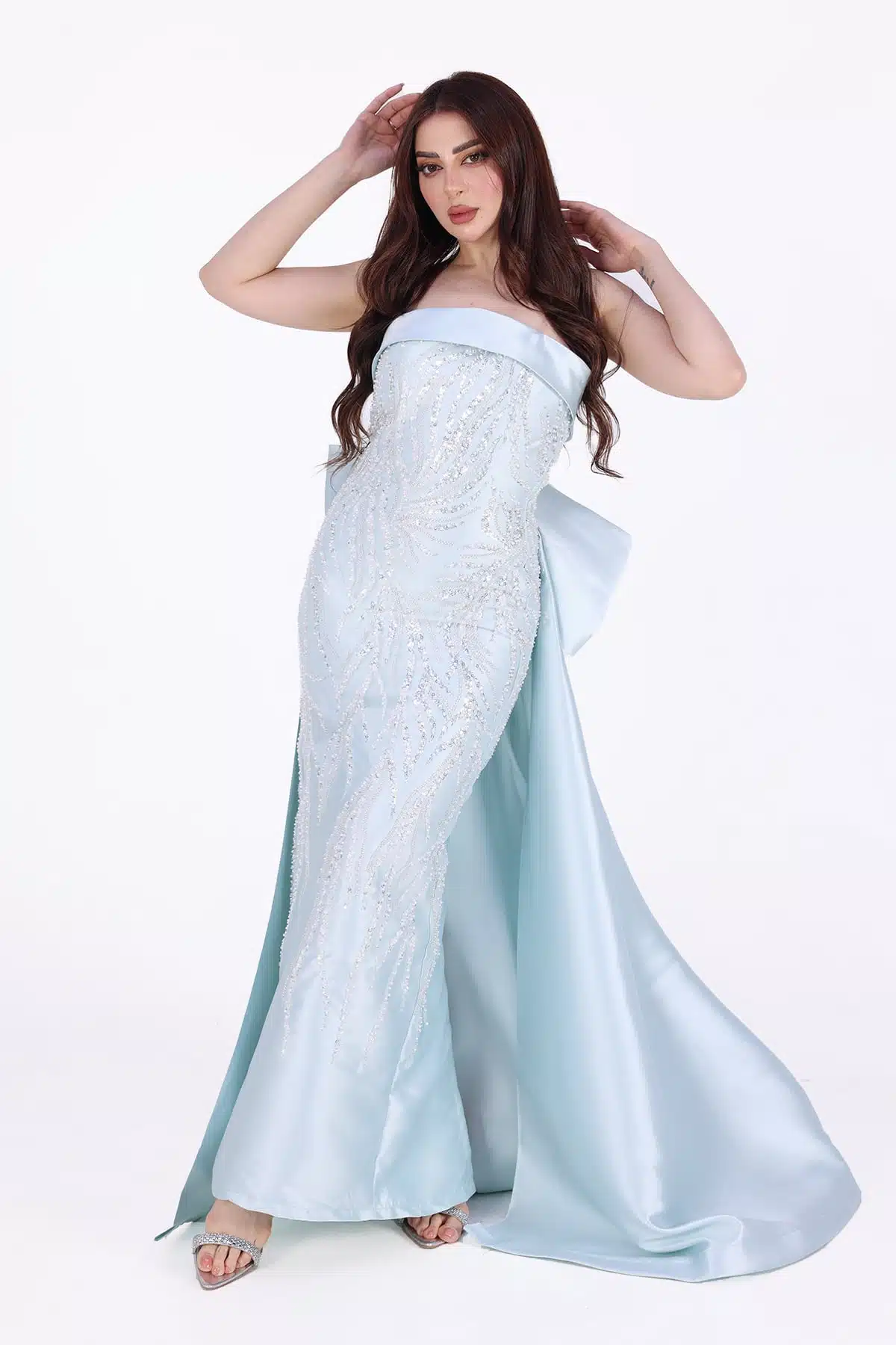 فستان سهرة بتطريز فستان سهرة بتطريز