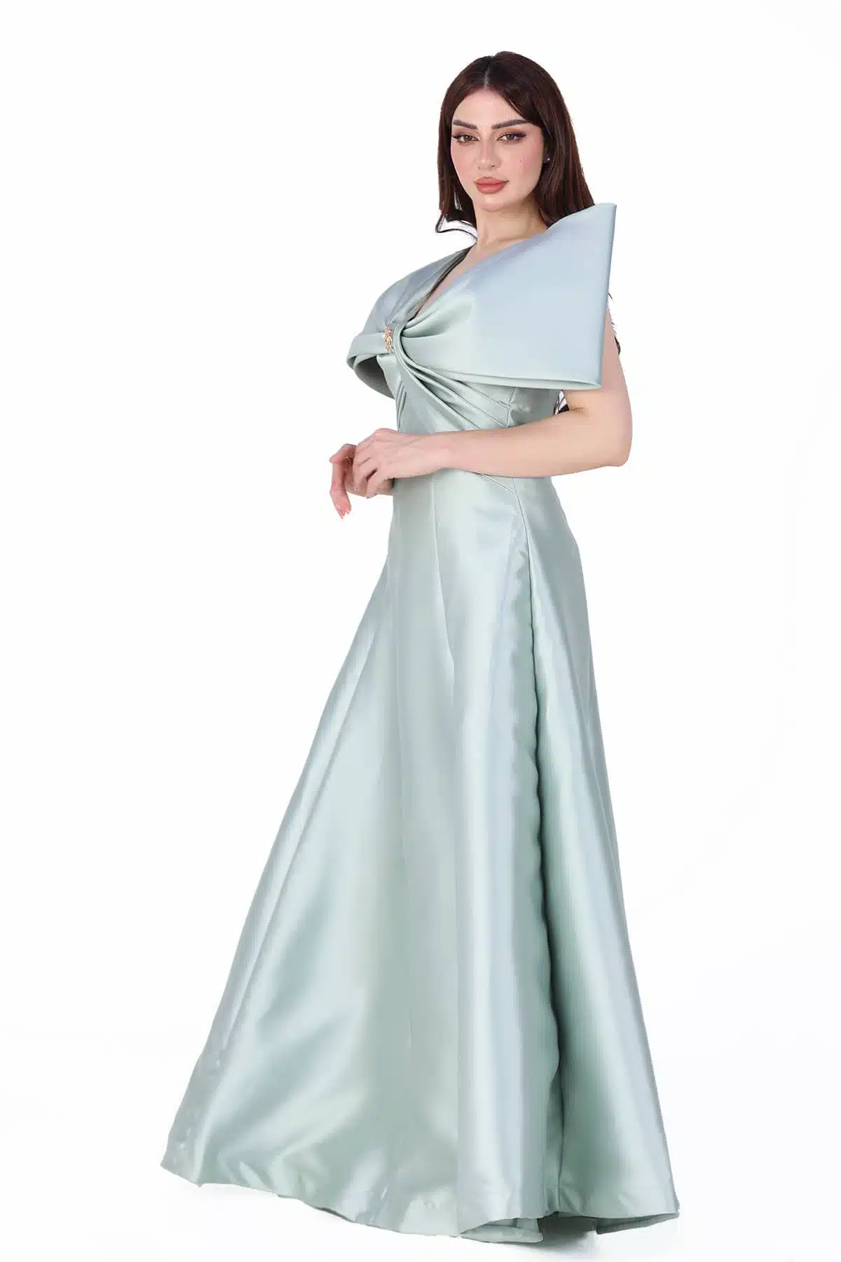 فستان سهرة ميكادو بتصميم انيق