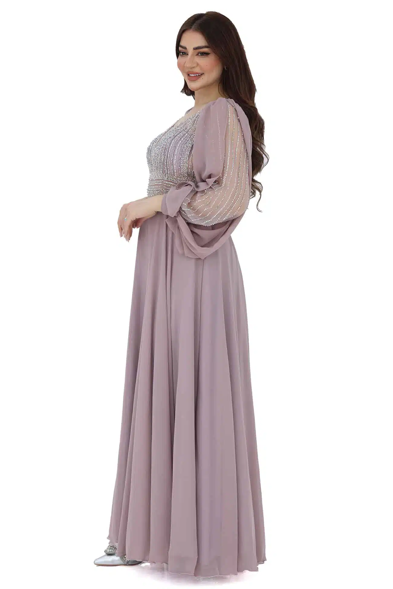 فستان شيفون بتطريز يدوي