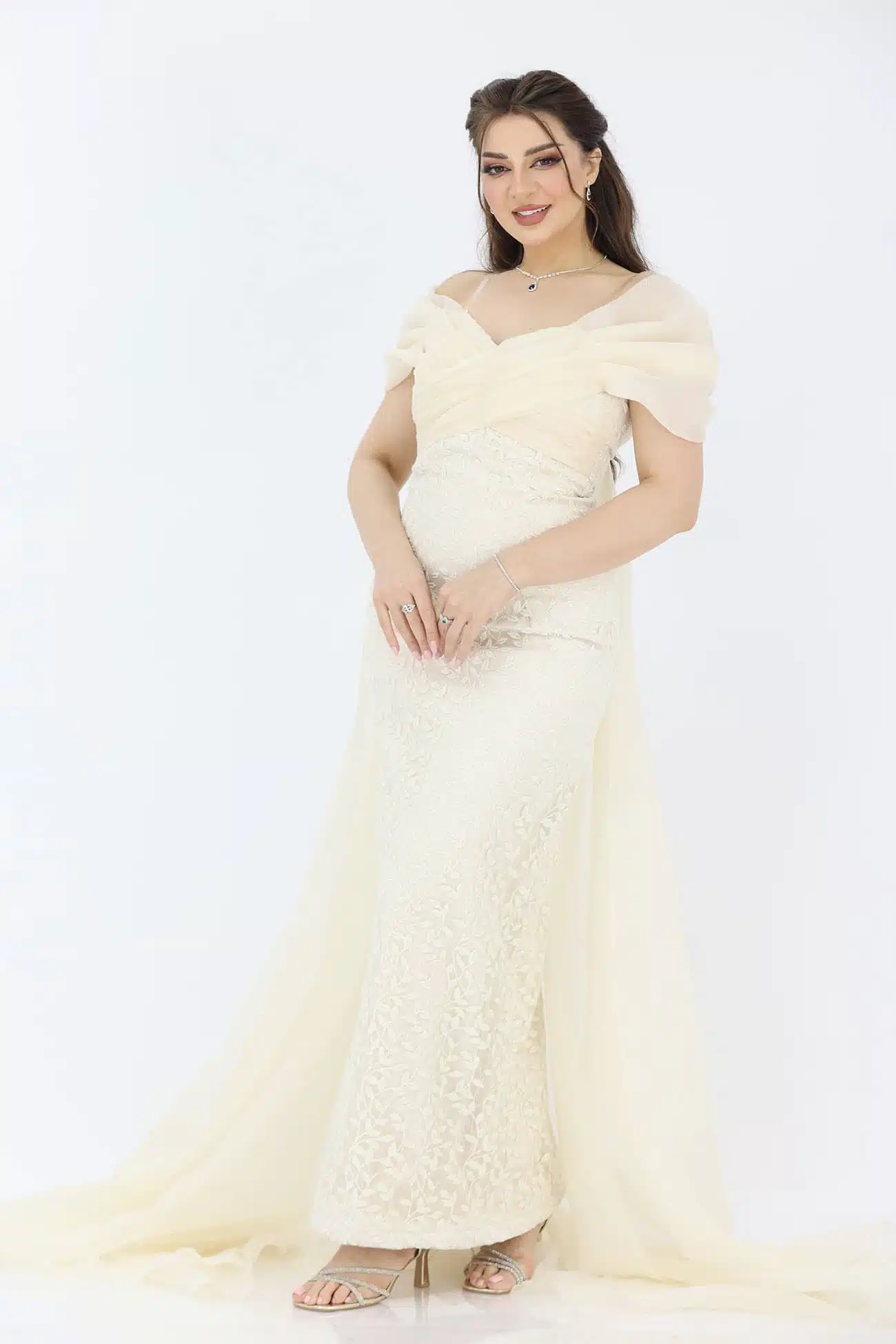 فستان سهرة بيج فخم