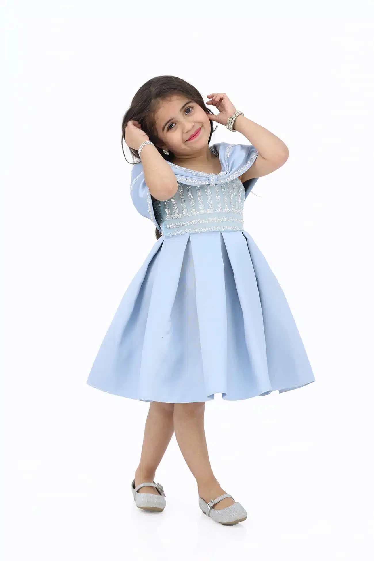 فستان بناتي مطرز فستان بناتي مطرز