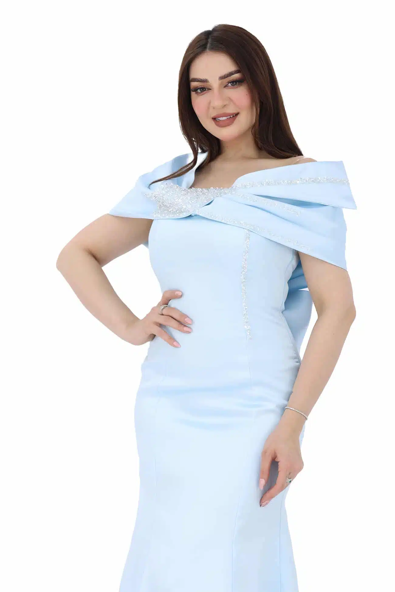 فستان تيفاني بتصميم روماني