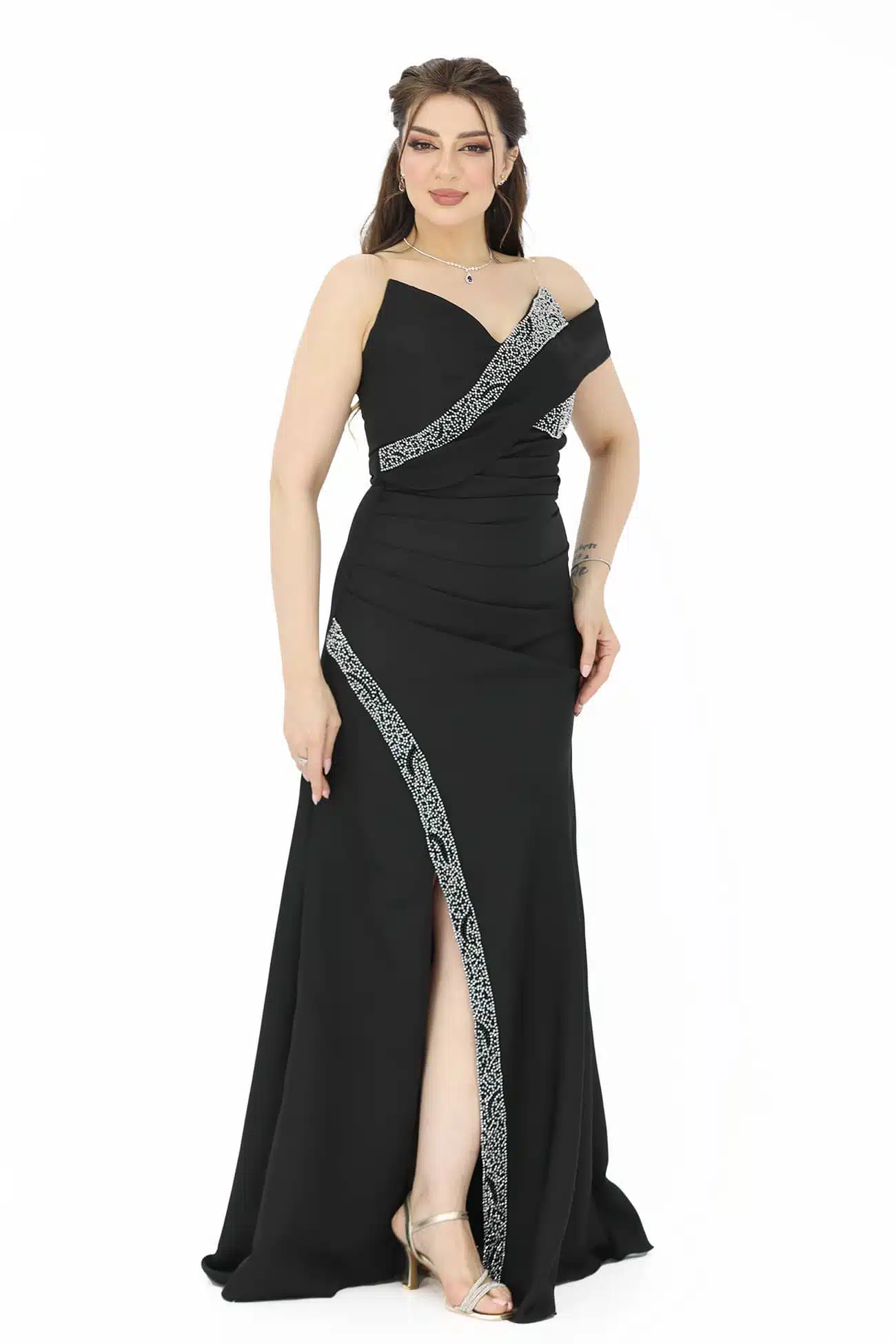 فستان سهرة ملكي بتطريز فخم