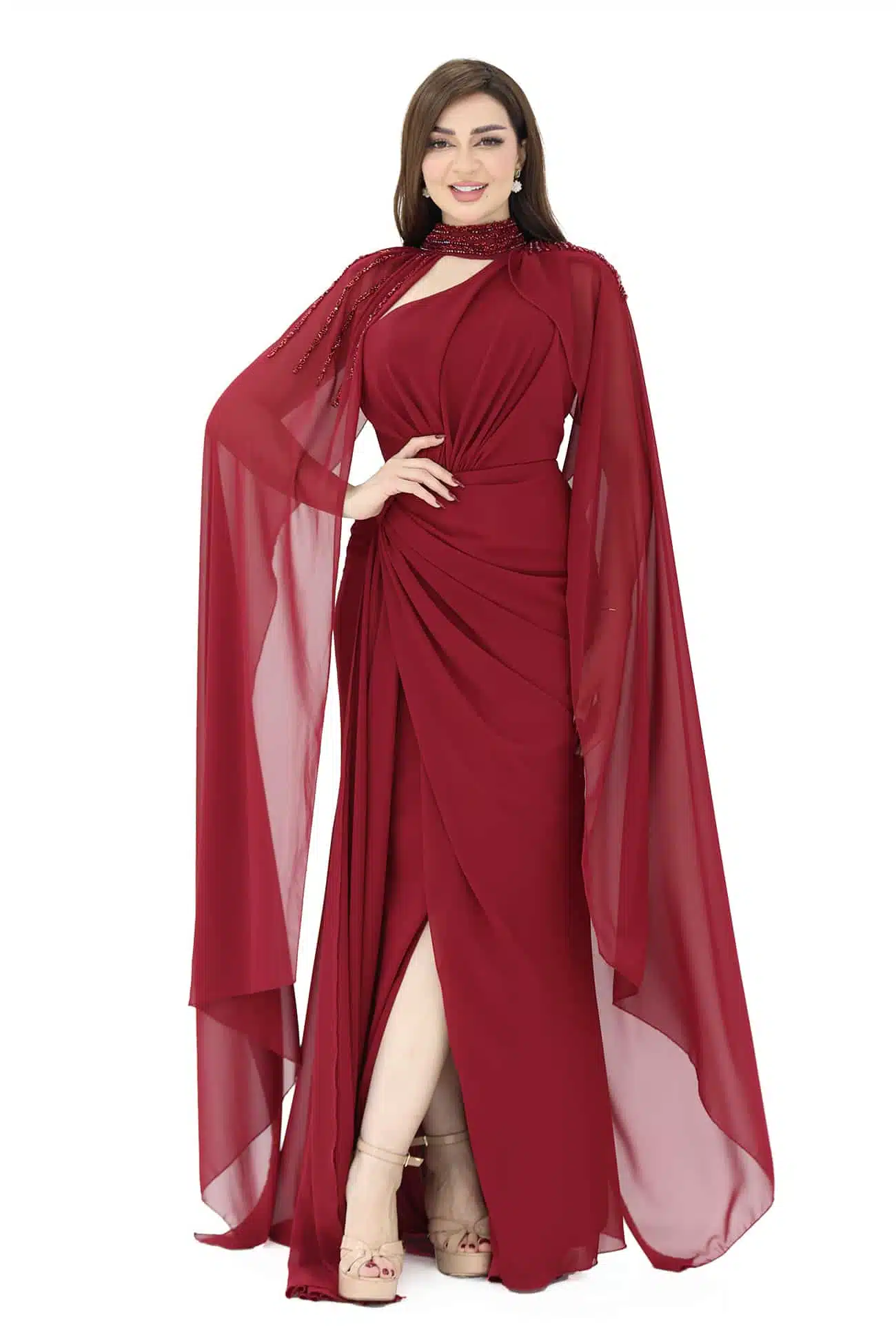 فستان عودي بأكمام طويلة فستان عودي بأكمام طويلة