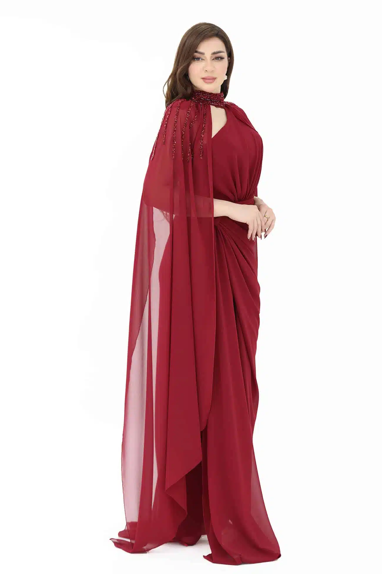 فستان عودي بأكمام طويلة فستان عودي بأكمام طويلة