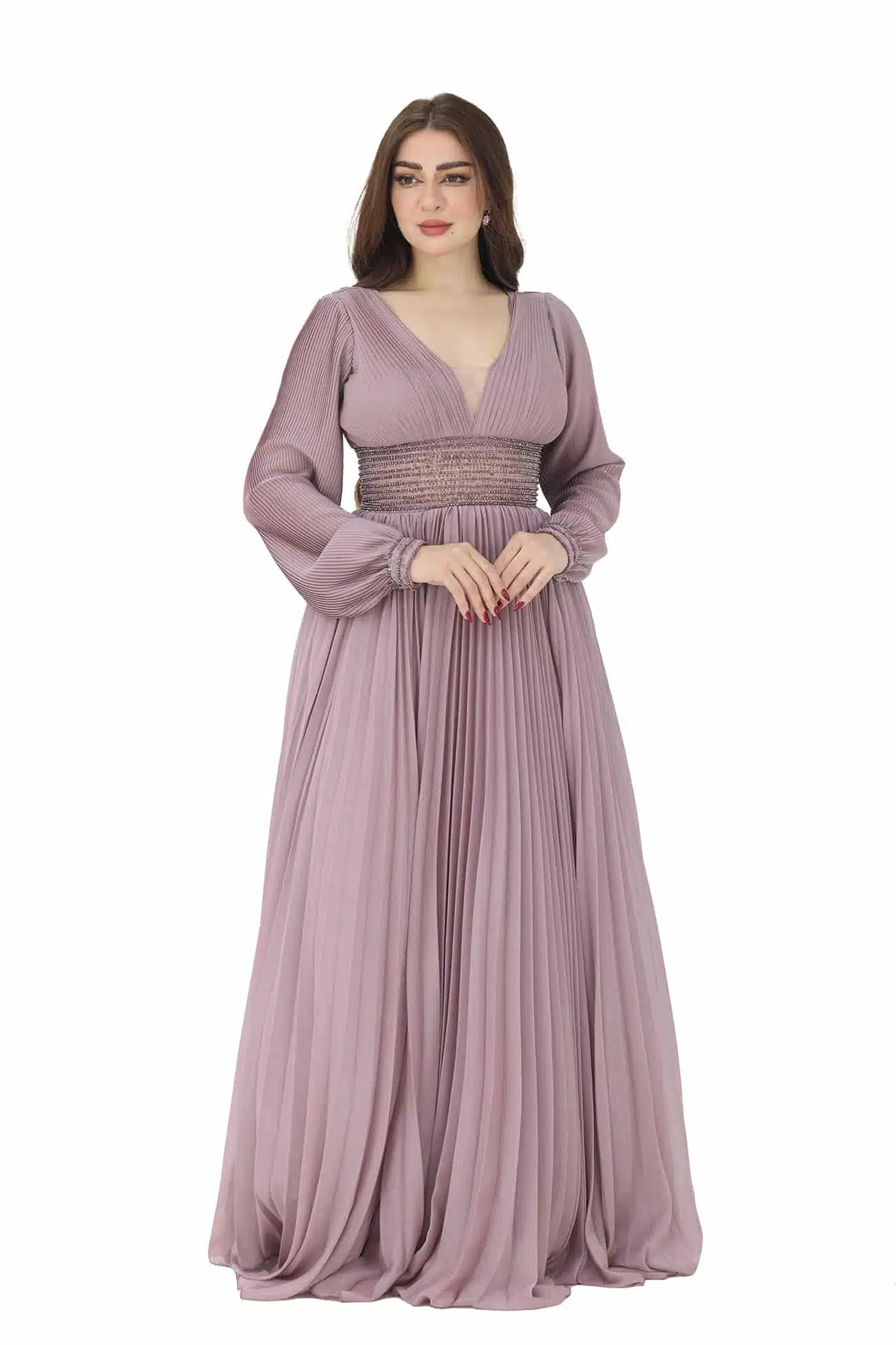 فستان ناعم بتطريز فخم في الخصر