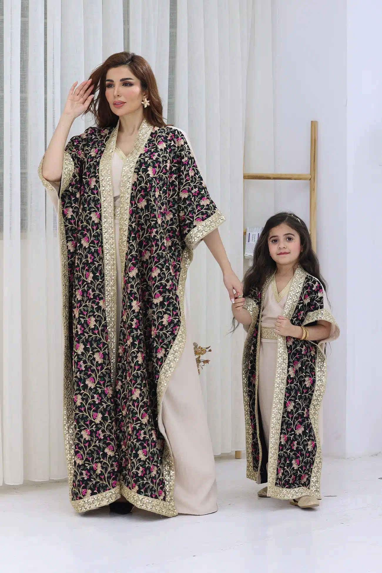 جلابية بناتي بشال مشجر فخم