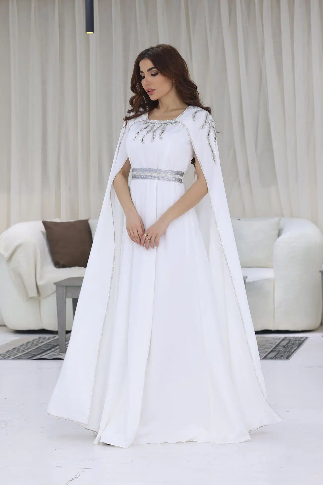 جلابية العيد بتطريز فضي