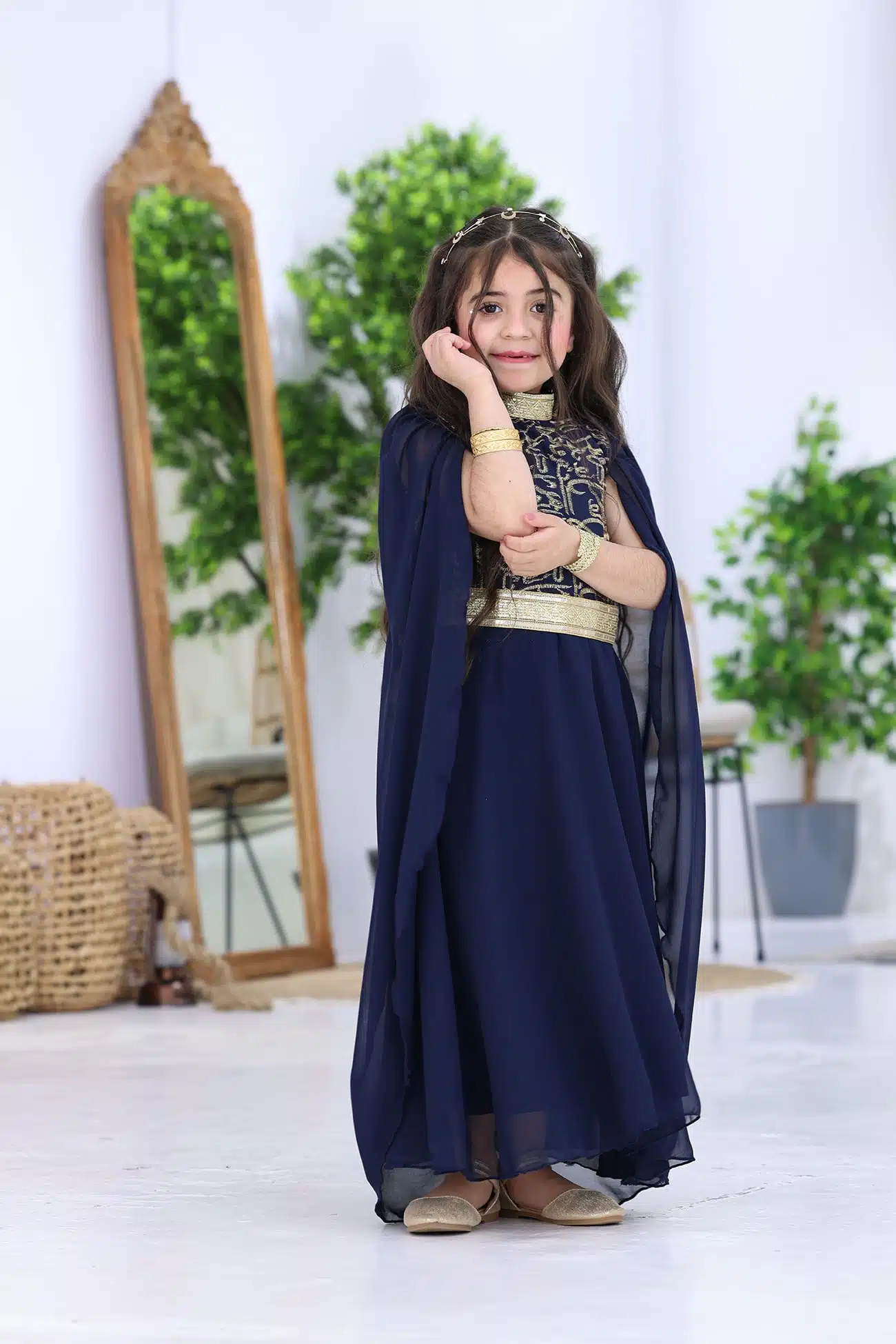 جلابية مغربية بناتي بتطريز حروف ذهبية جلابية مغربية بناتي بتطريز حروف ذهبية