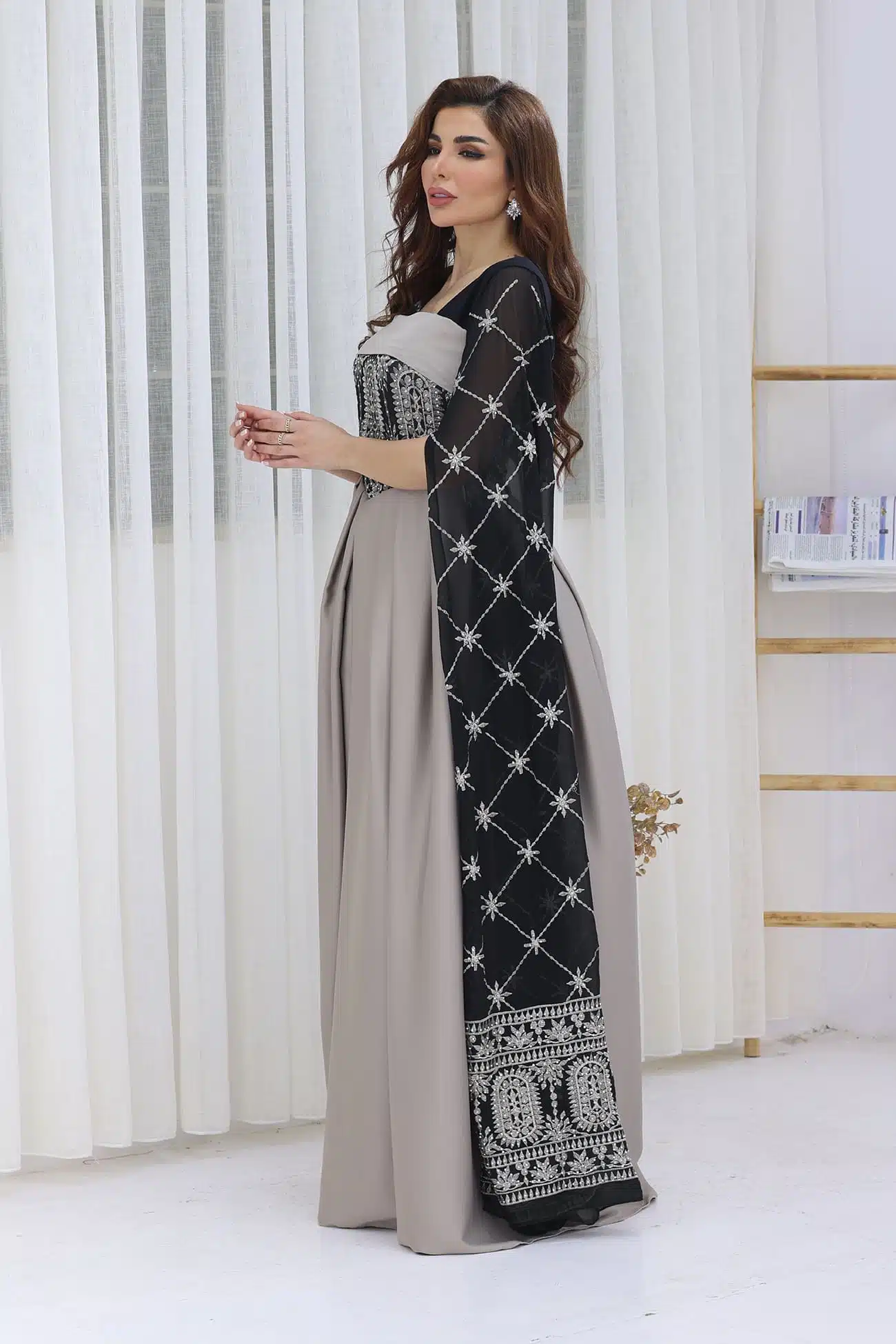 جلابية مغربية بتطريز فاخر