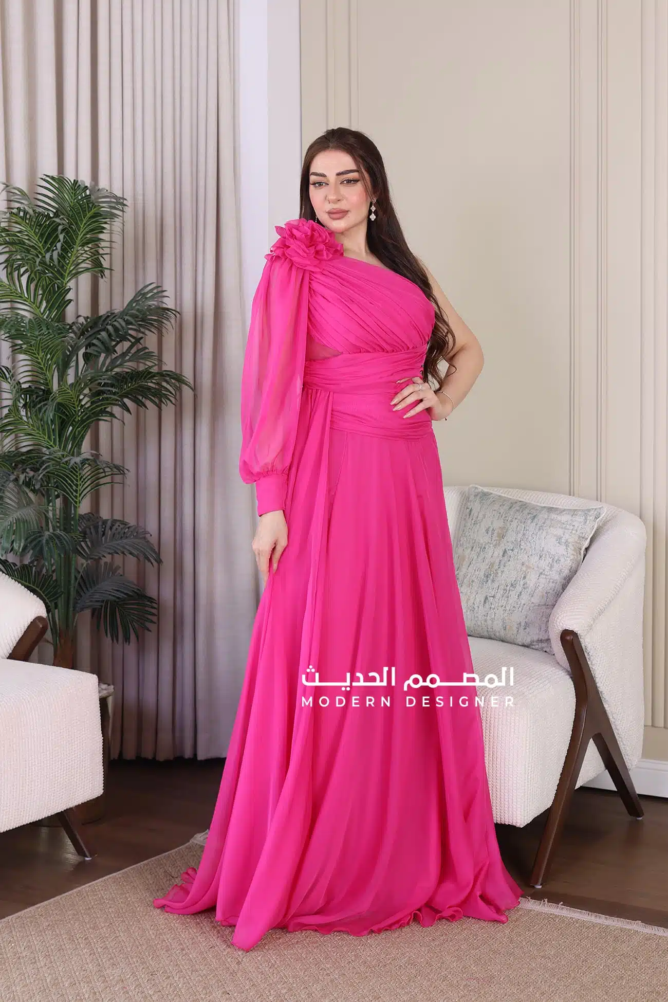 فستان ناعم بفيونكة في الكتف