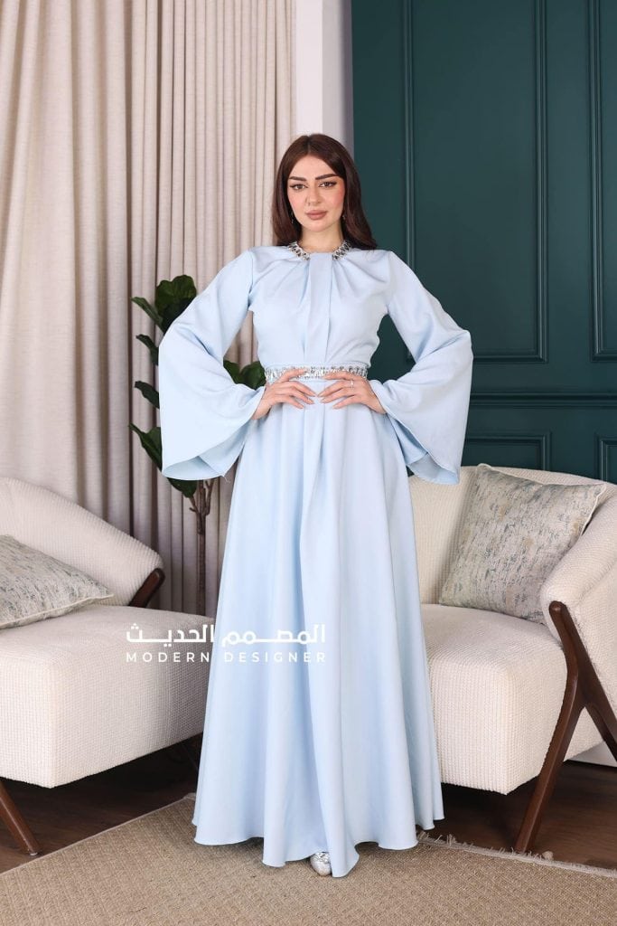 فستان تيفاني بأكمام طويلة