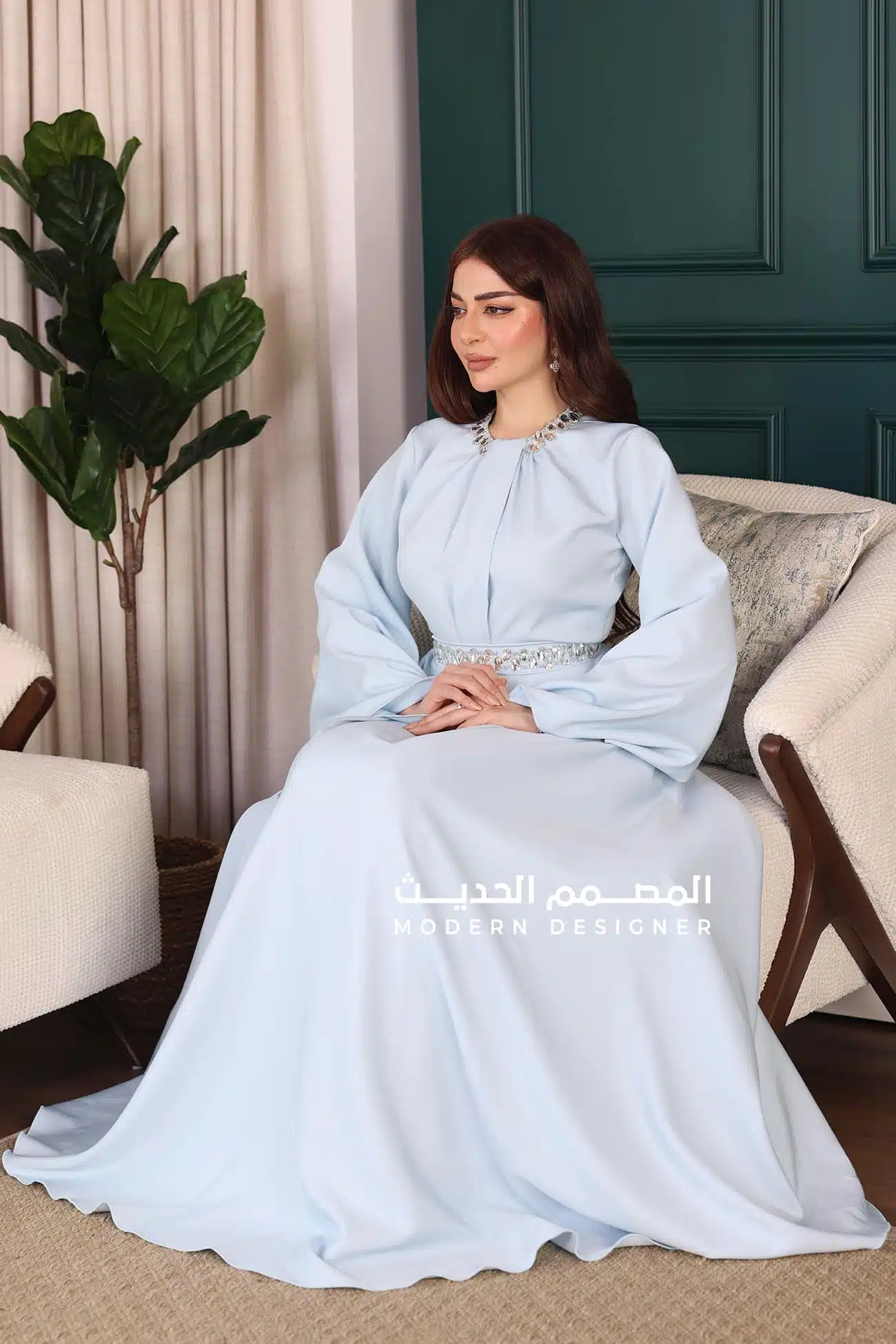 فستان تيفاني بأكمام طويلة