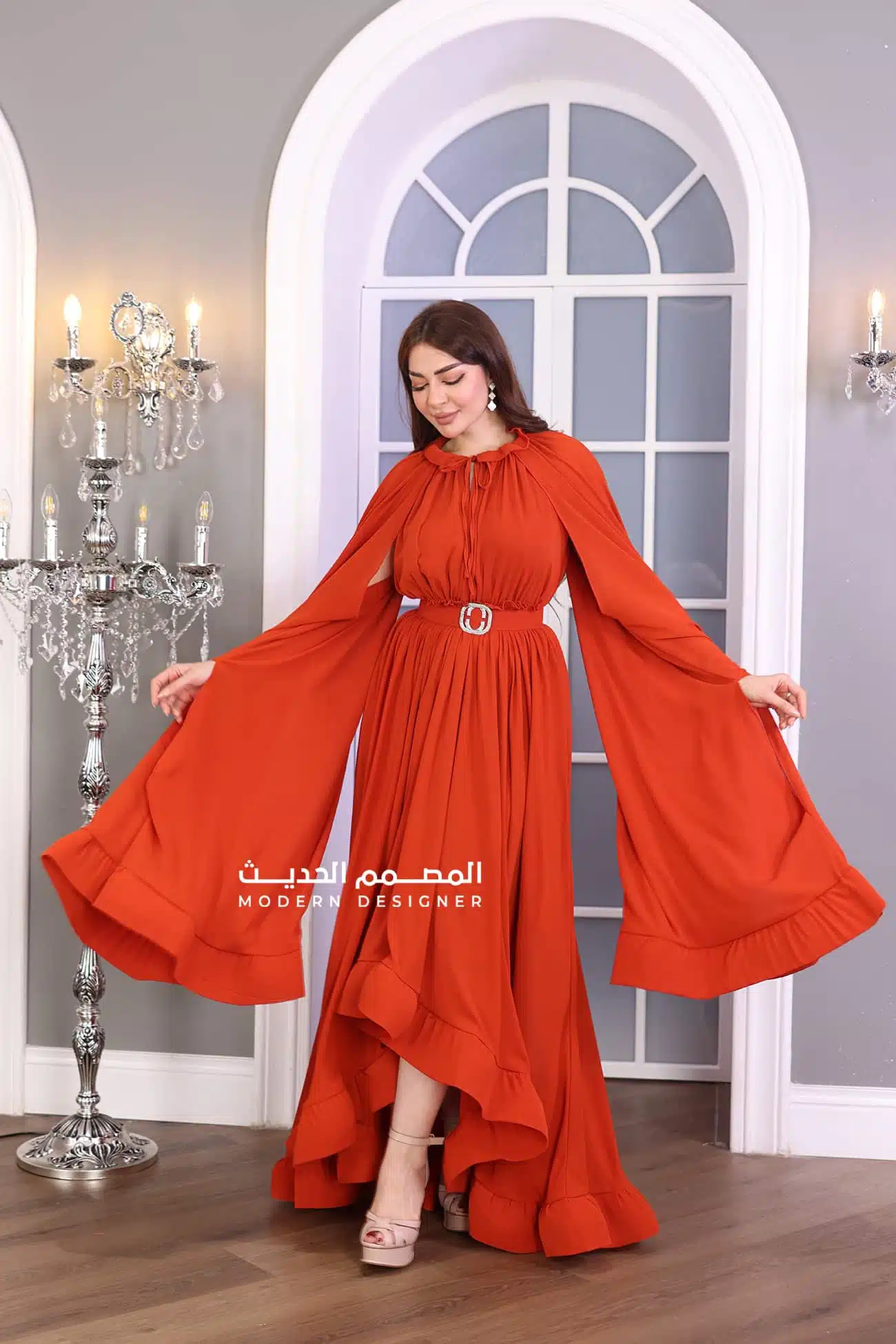 فستان ناعم باكمام طويلة فستان ناعم باكمام طويلة