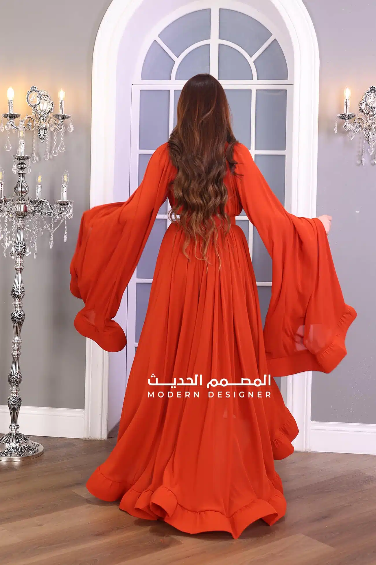 فستان ناعم باكمام طويلة فستان ناعم باكمام طويلة