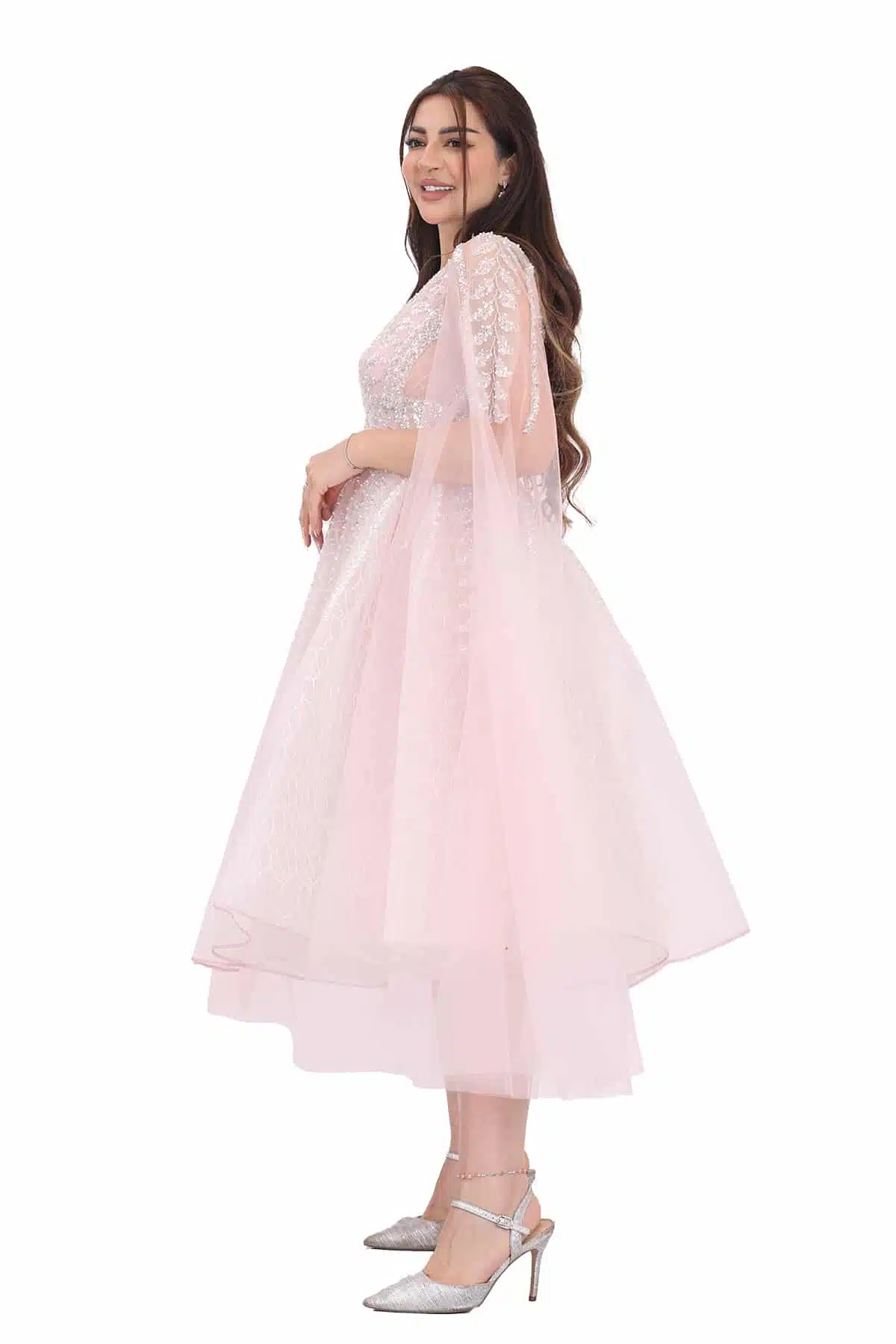 فستان سهرة ميدي بتصميم فخم