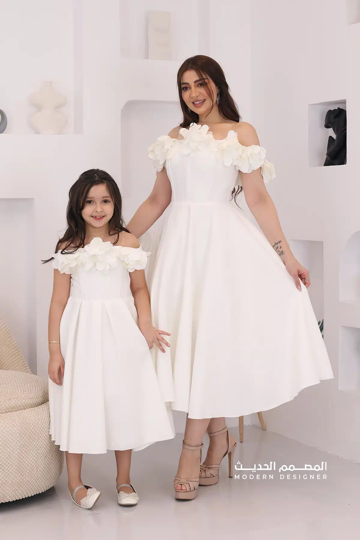 فستان ميدي ناعم مزين بورد