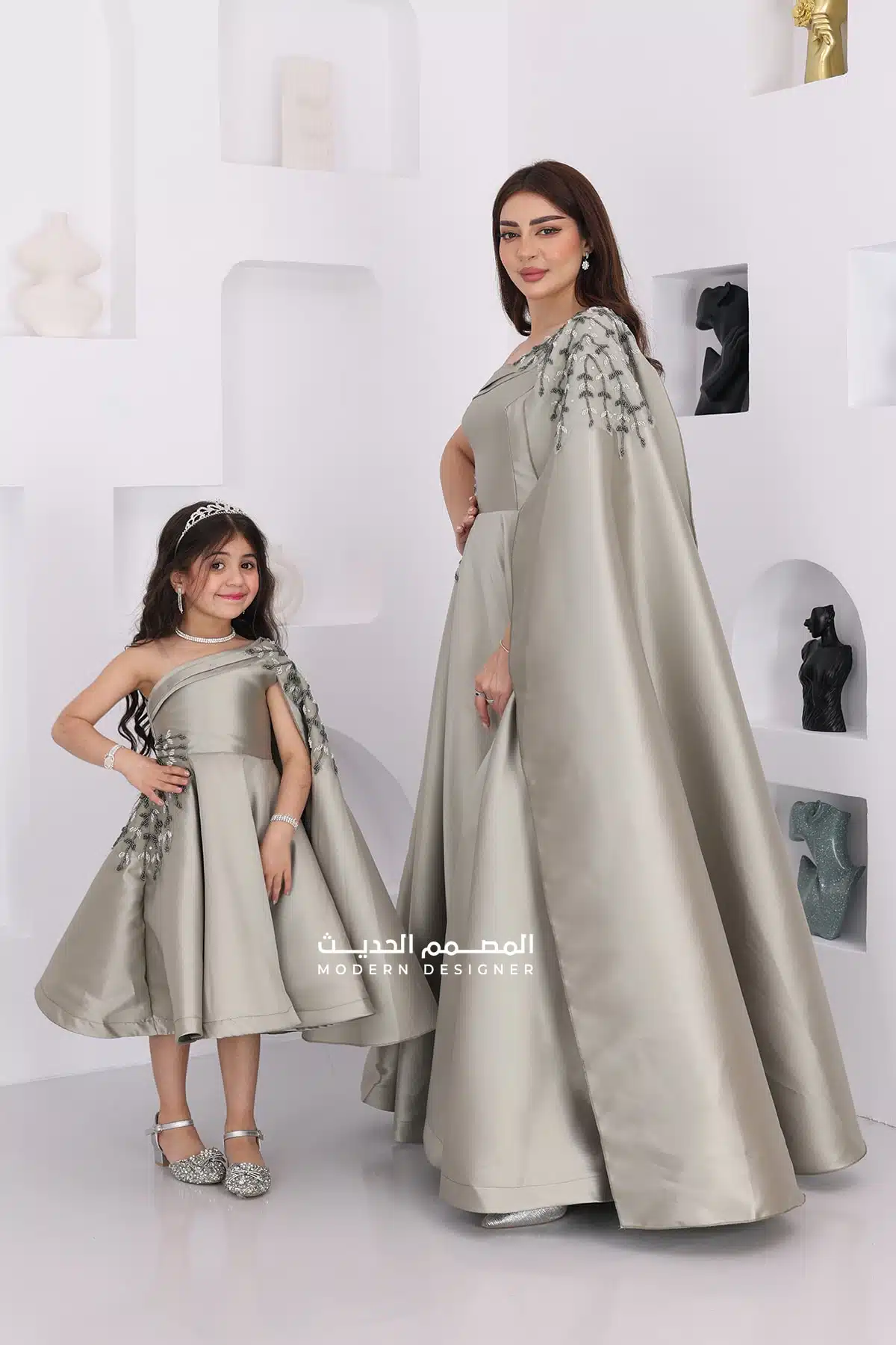 فستان بناتي سهرة بتطريز جانبي فخم فستان بناتي سهرة بتطريز جانبي فخم