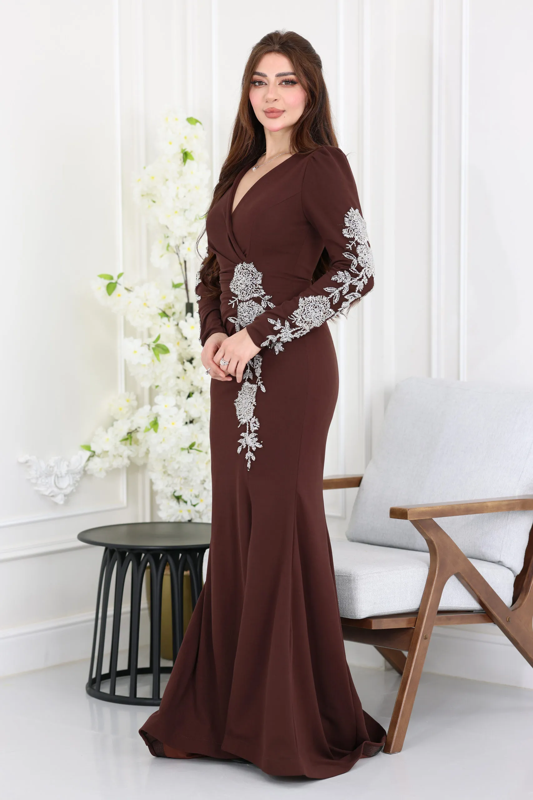 فستان سهرة فخمة بتصميم فريد