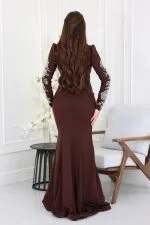 فستان سهرة فخمة بتصميم فريد