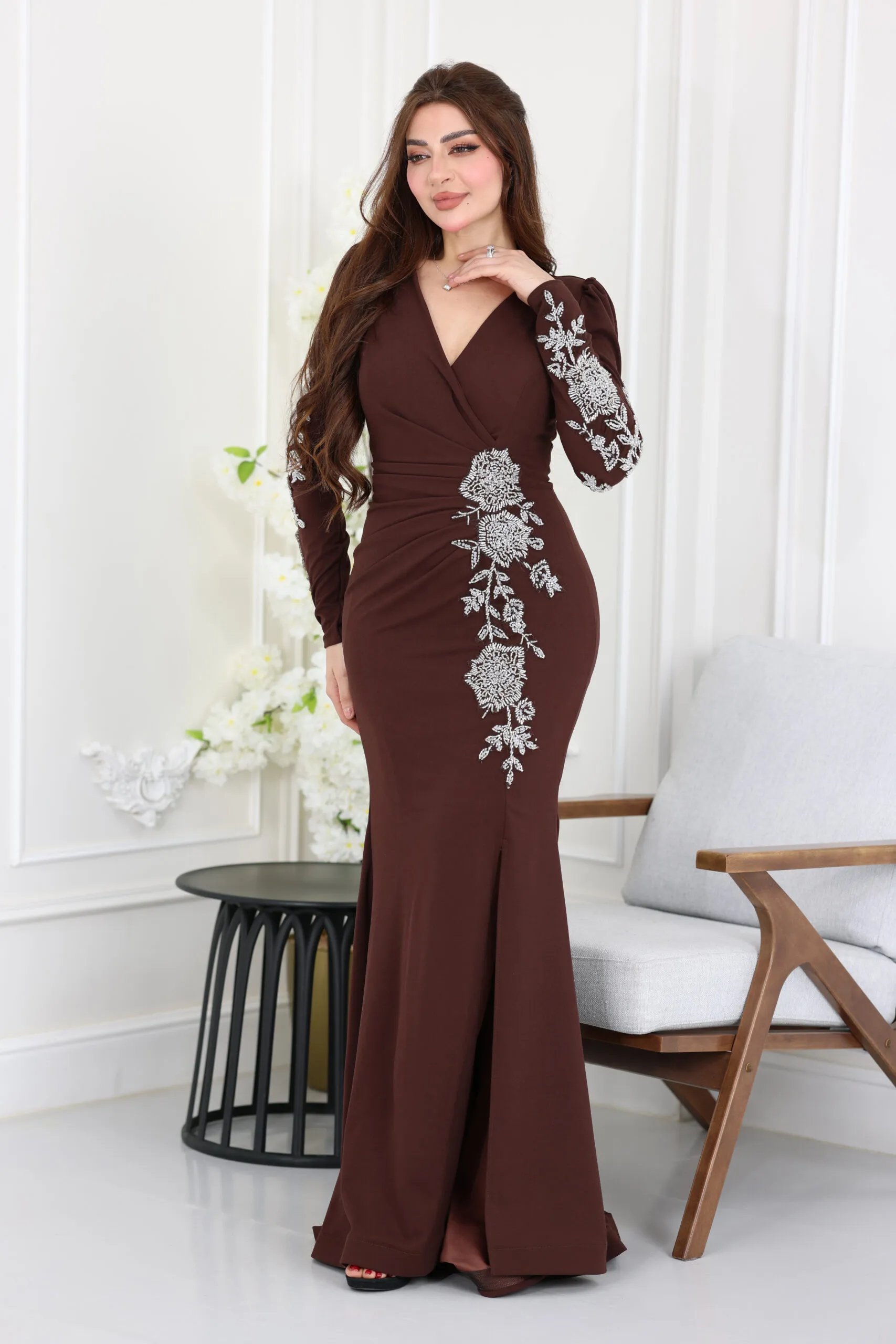 فستان سهرة فخمة بتصميم فريد