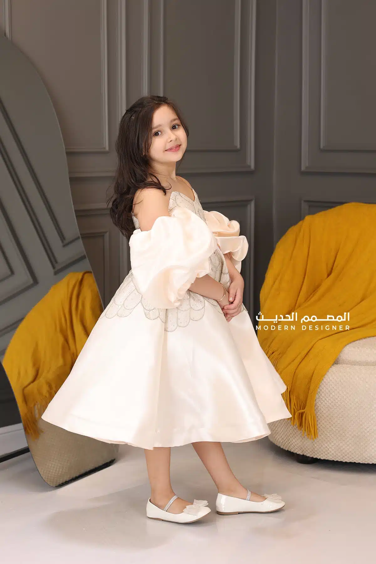 فستان بناتي راقي بأكمام بوف فستان بناتي راقي بأكمام بوف