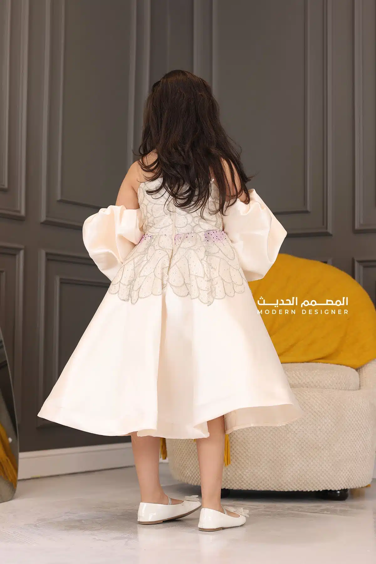 فستان بناتي راقي بأكمام بوف فستان بناتي راقي بأكمام بوف