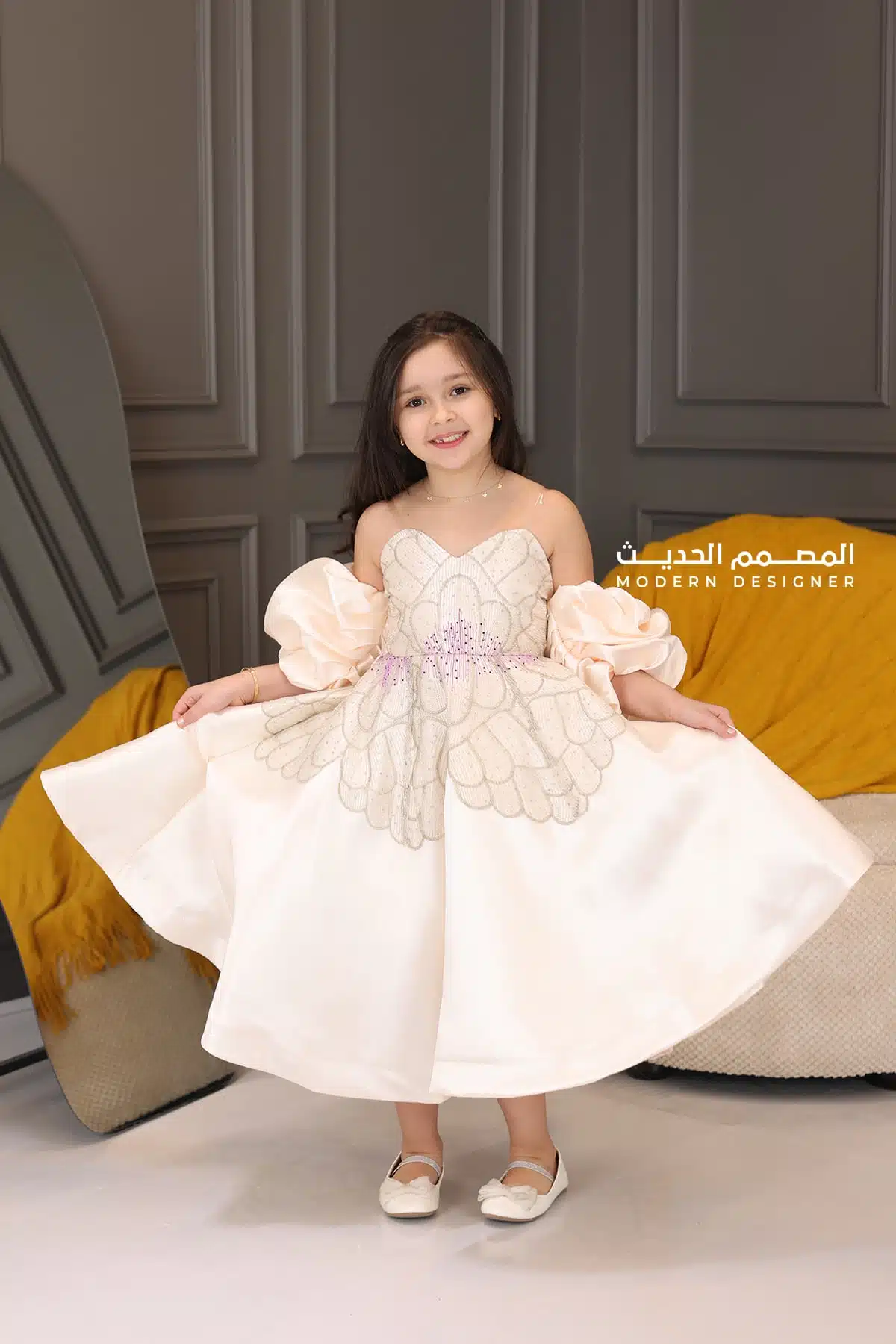 فستان بناتي راقي بأكمام بوف فستان بناتي راقي بأكمام بوف