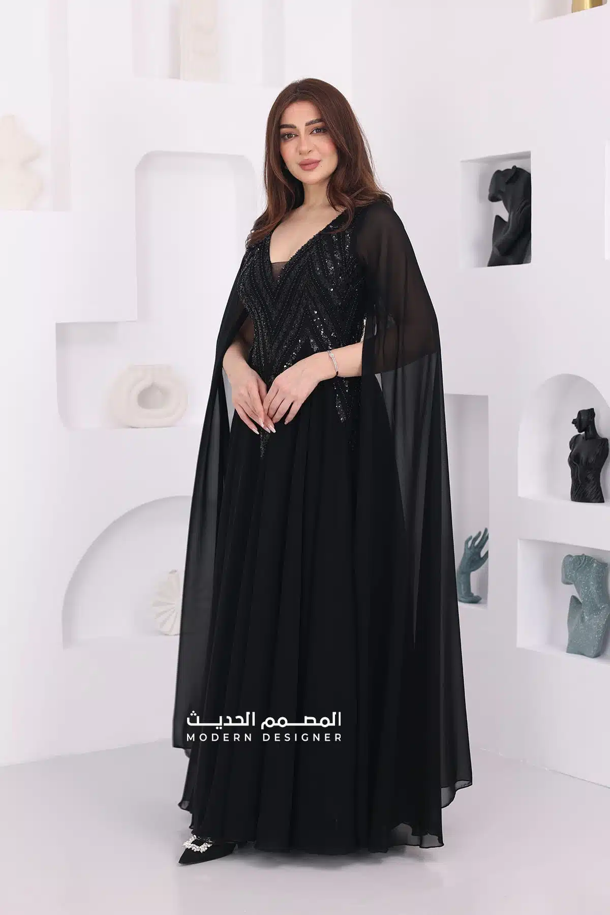 فستان سهرة فخم بأكمام طويلة