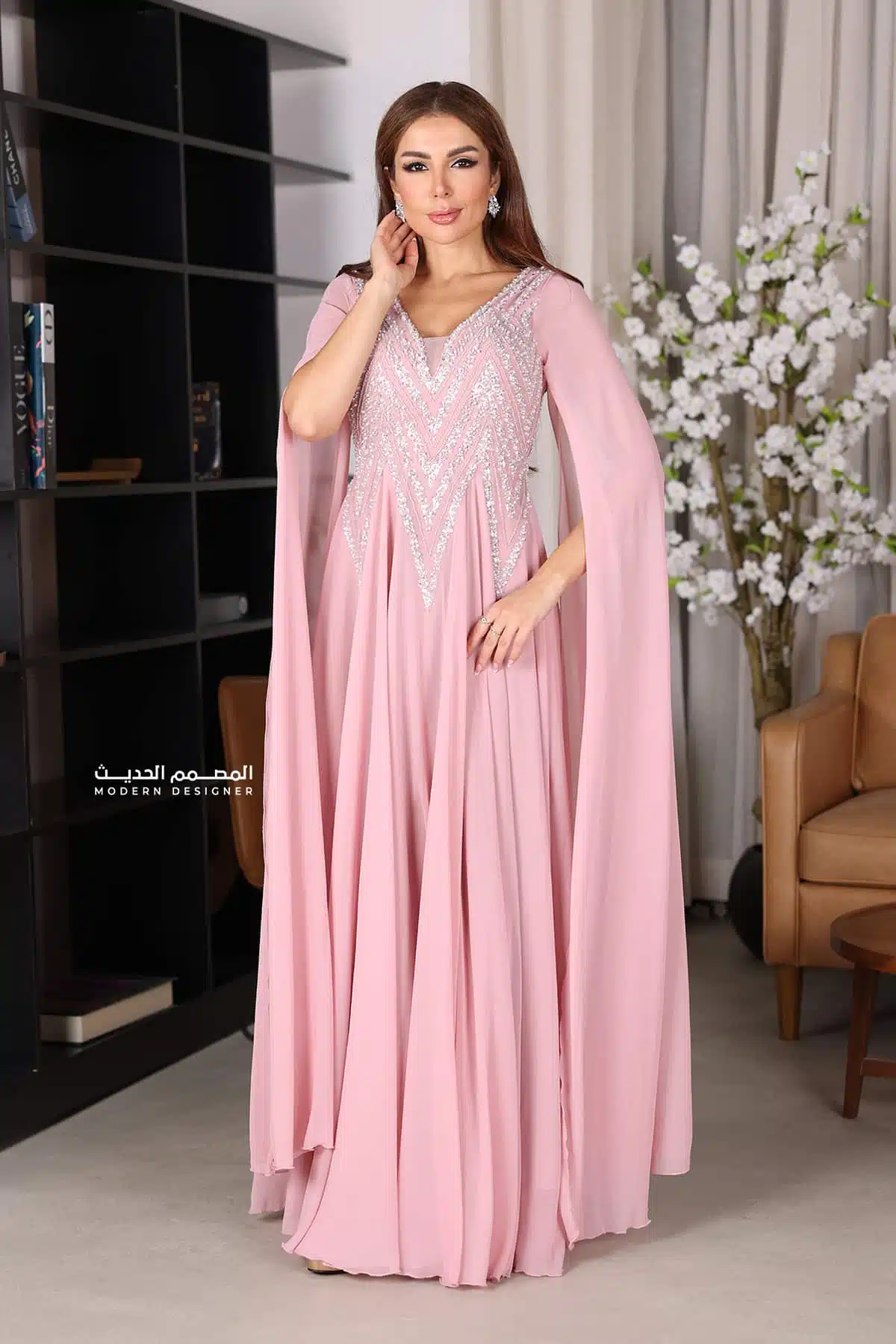 فستان سهرة فخم بأكمام طويلة